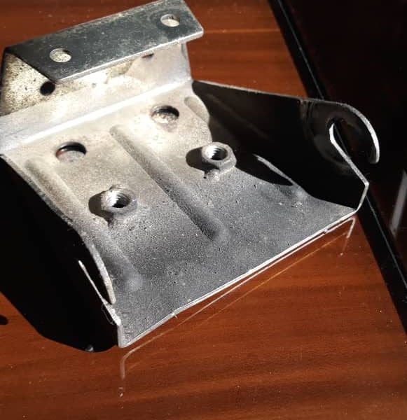 پایه نگهدارنده بالا