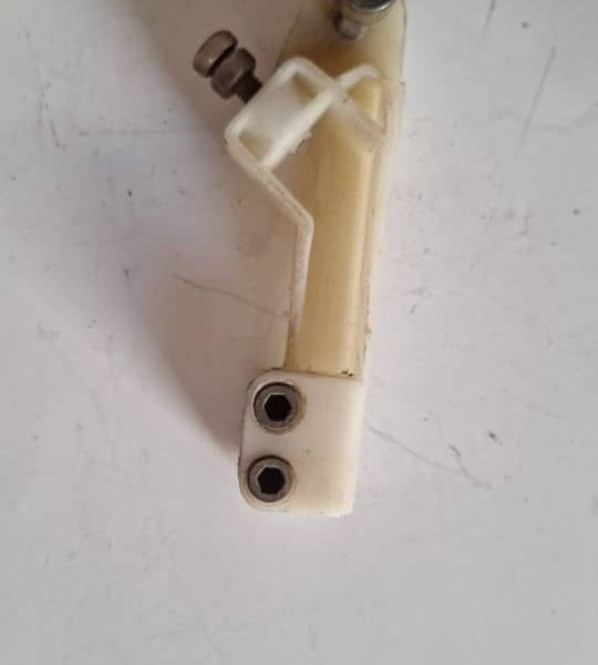 نگهدارنده دسته شاتل SL4